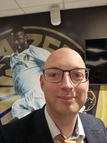 Leeds Magician Adrian Salamon - Magic At Elland Road. Magician In Leeds