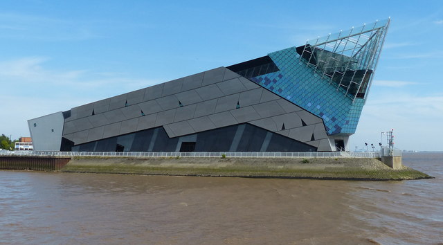 Magician In Hull Adrian Salamon - The Deep..